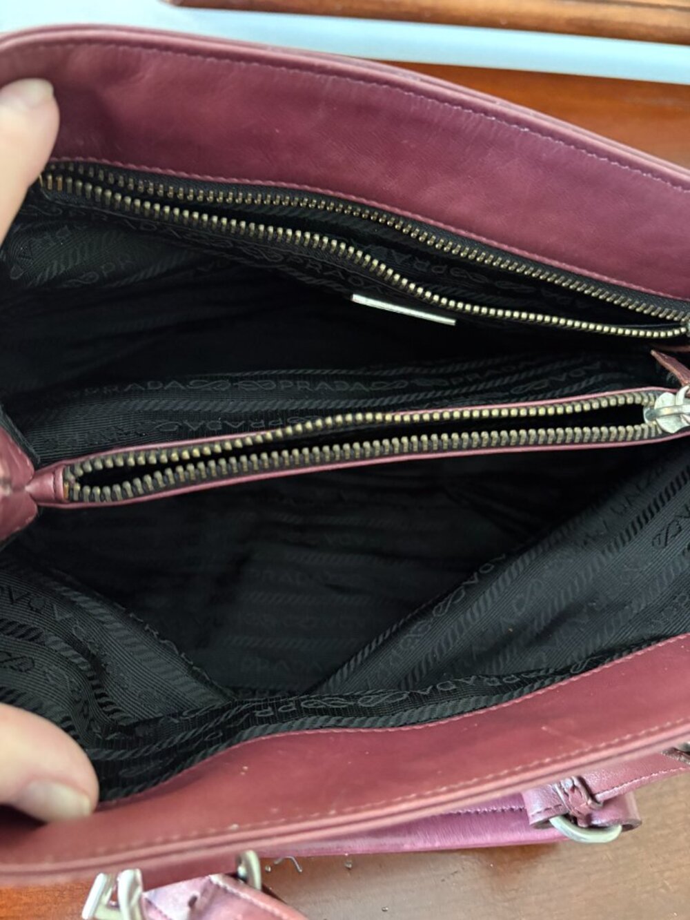 Authentic Prada Vitello Leather Bag in Burgundy - Picture 8 of 10